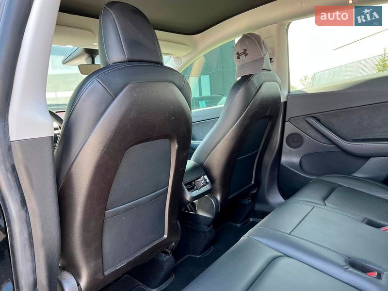 Внедорожник / Кроссовер Tesla Model Y 2021 в Львове