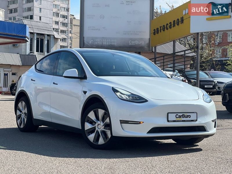 Tesla Model Y 2022