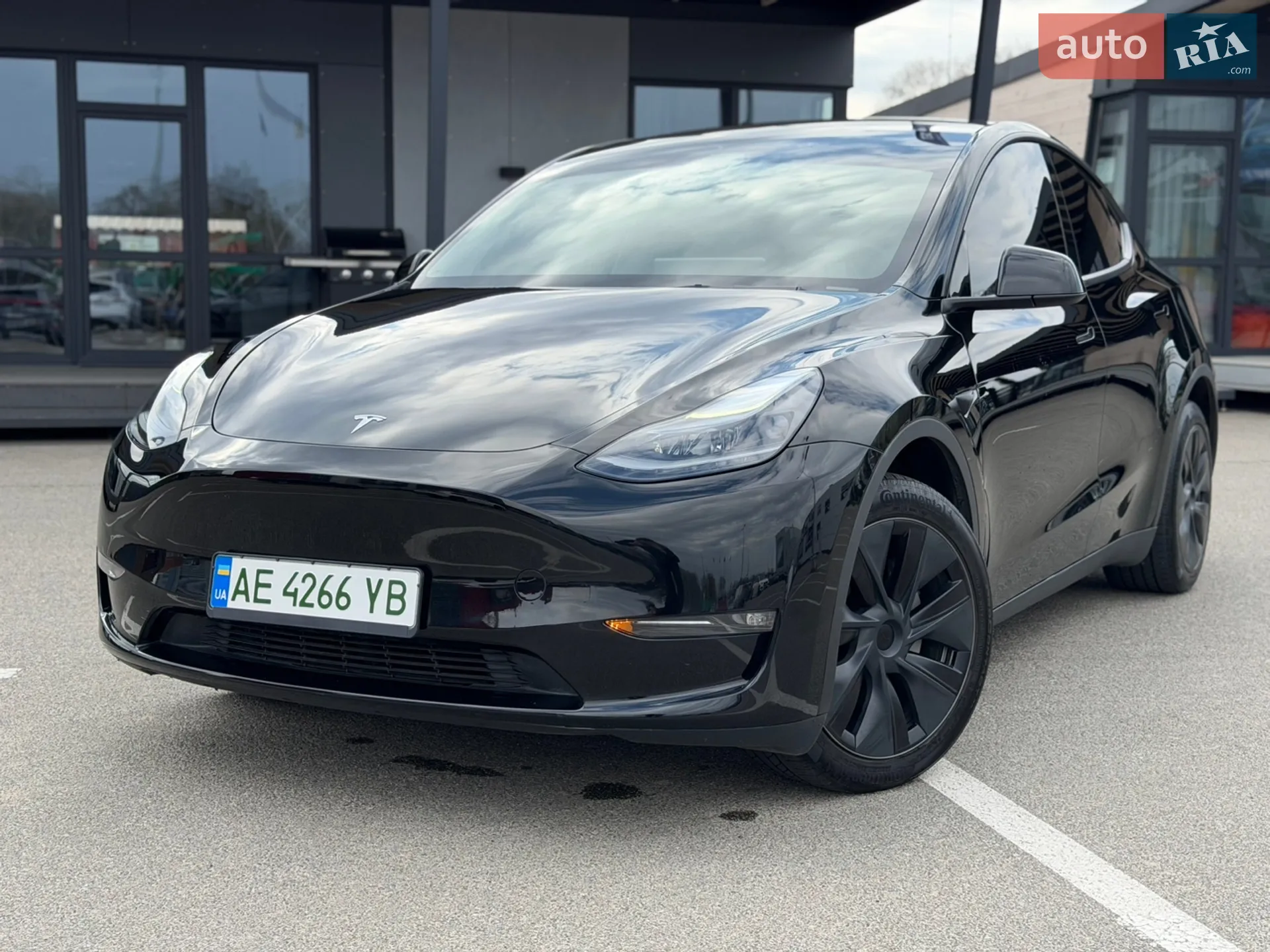 2024 Tesla Model Y - мініатюра 3