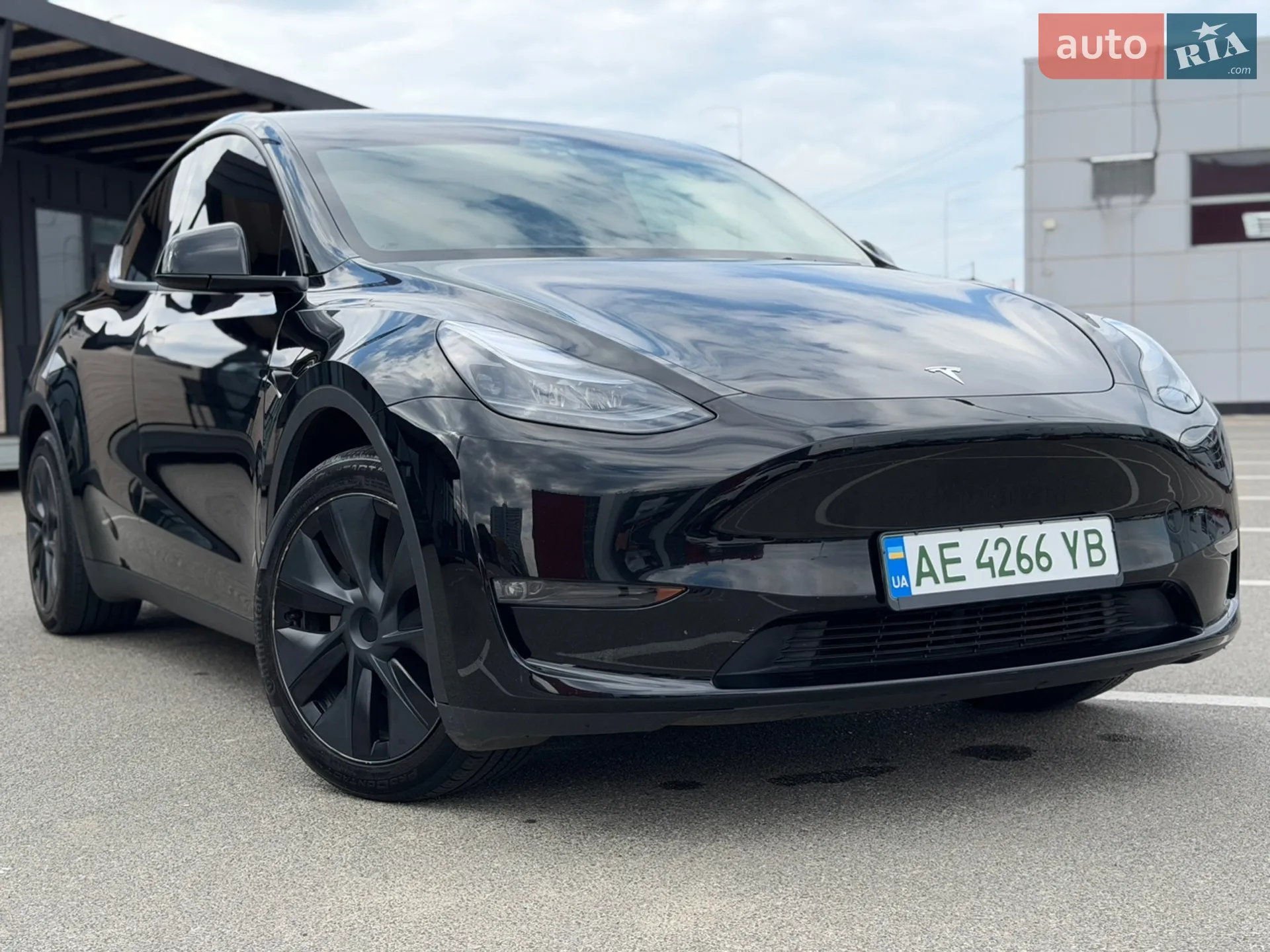 2024 Tesla Model Y - мініатюра 4