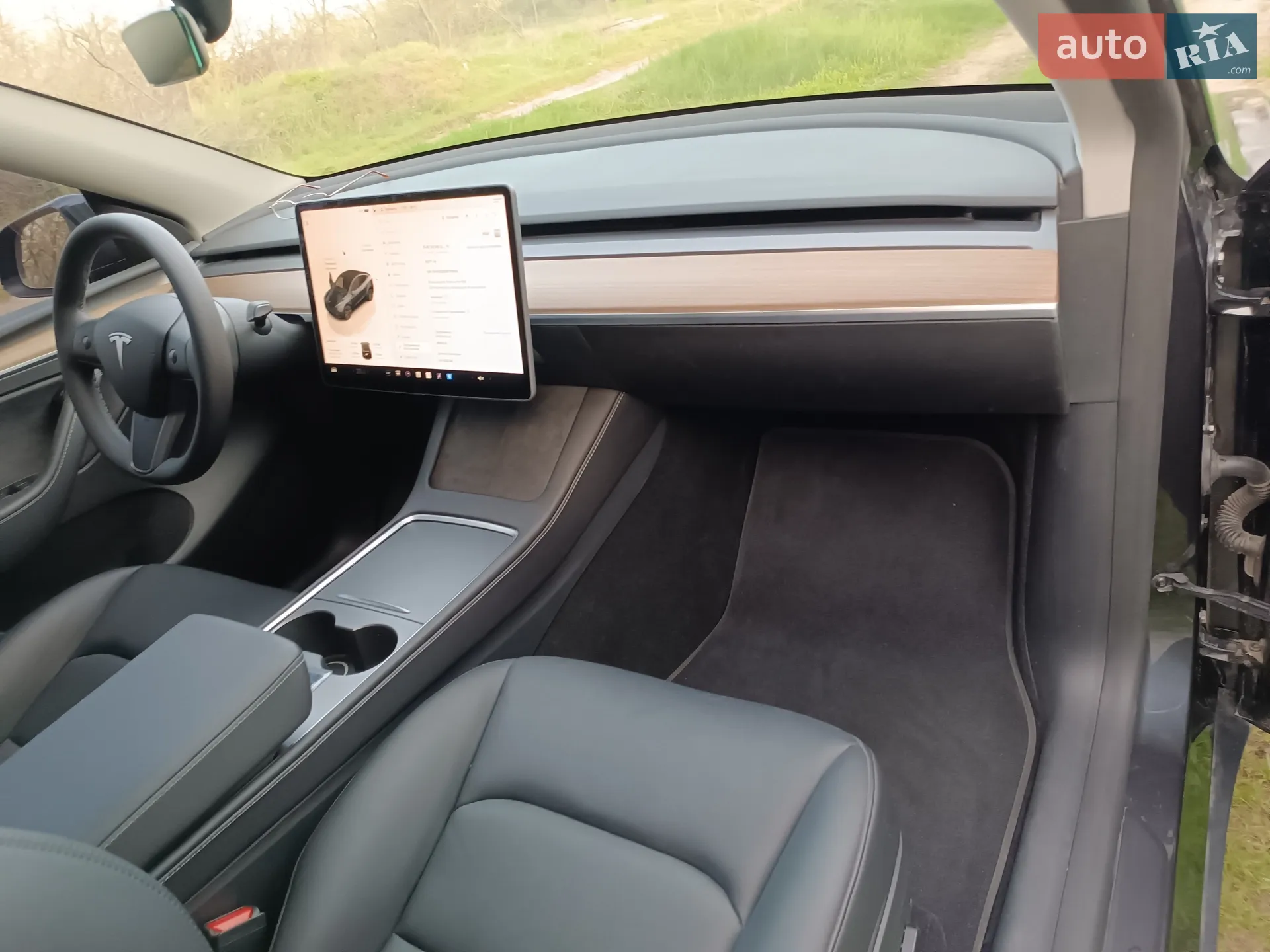 2025 Tesla Model Y - мініатюра 53