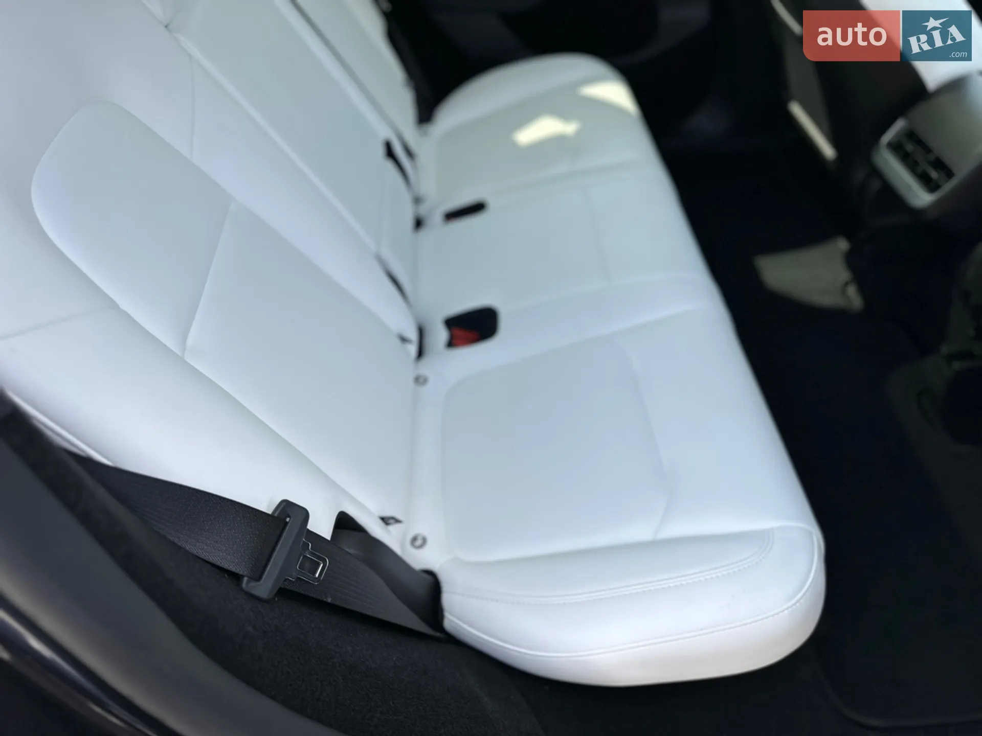 2024 Tesla Model Y - мініатюра 19