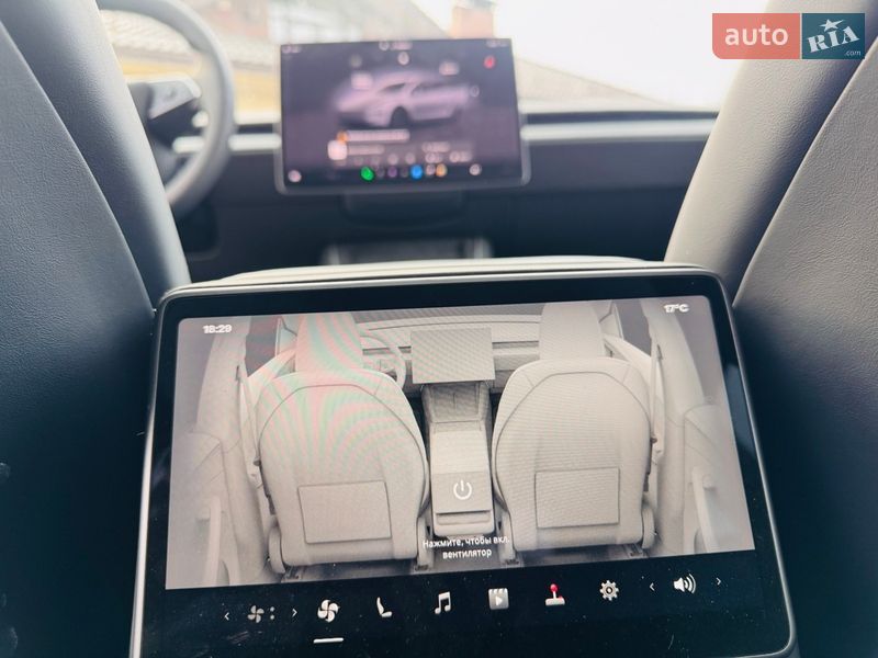 Внедорожник / Кроссовер Tesla Model Y 2025 в Львове