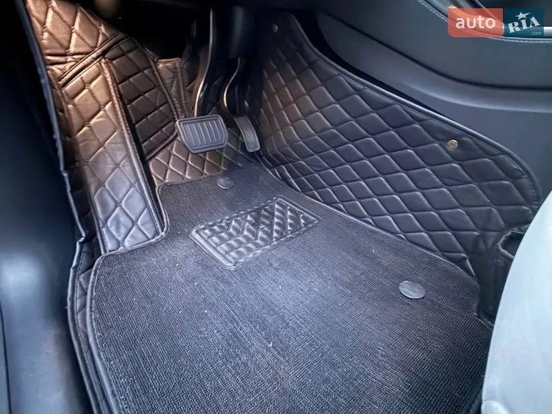 Tesla Model Y 2024 VIN 7SAYGAEE1RF179143 фото оголошення 49 з 78
