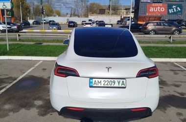 Внедорожник / Кроссовер Tesla Model Y 2020 в Киеве