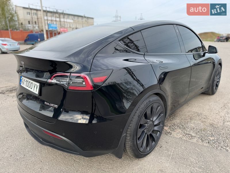 Позашляховик / Кросовер Tesla Model Y 2020 в Харкові