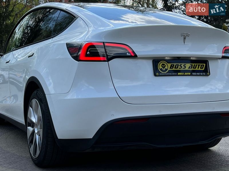 Внедорожник / Кроссовер Tesla Model Y 2021 в Львове