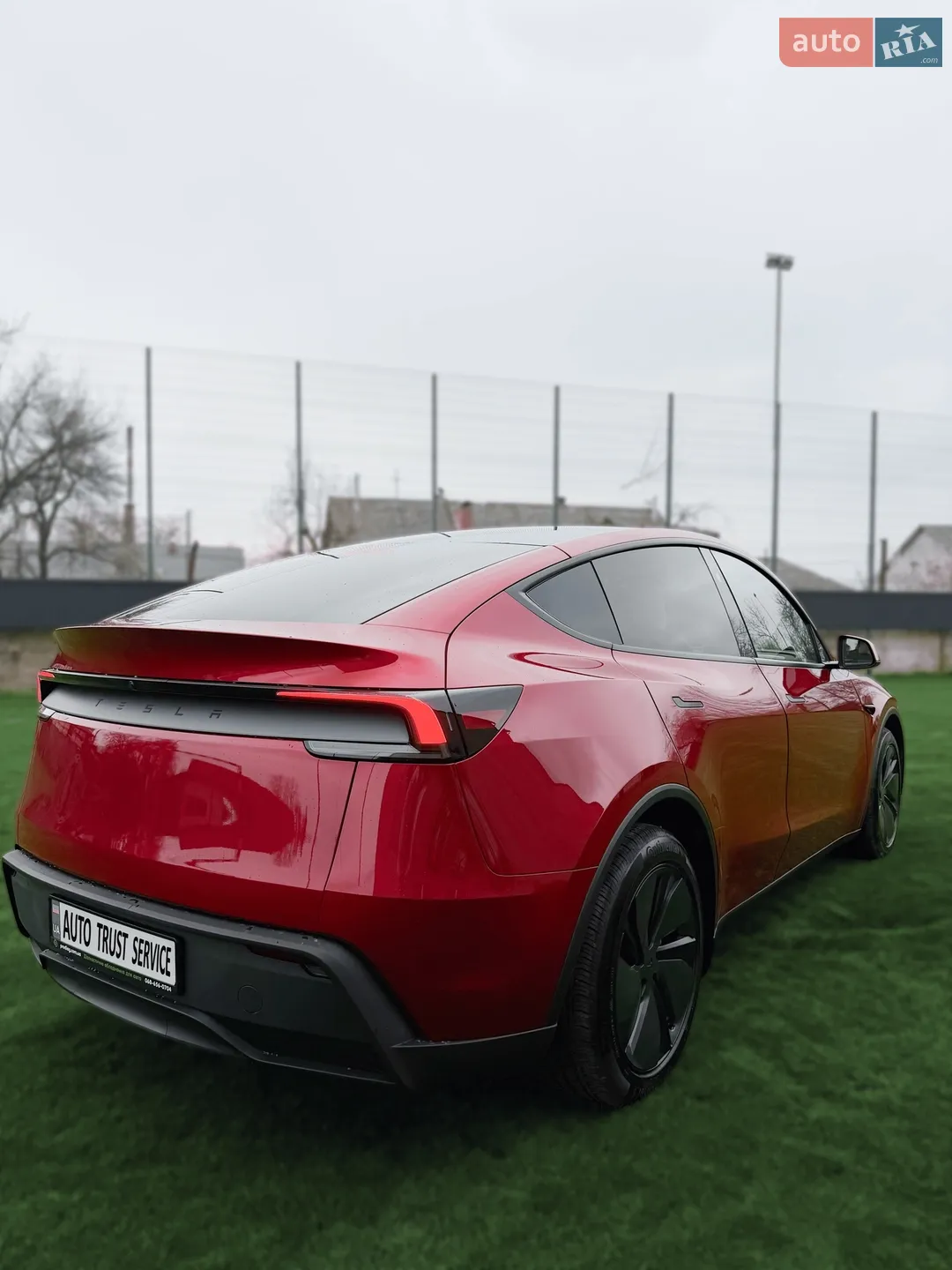 2025 Tesla Model Y - мініатюра 2