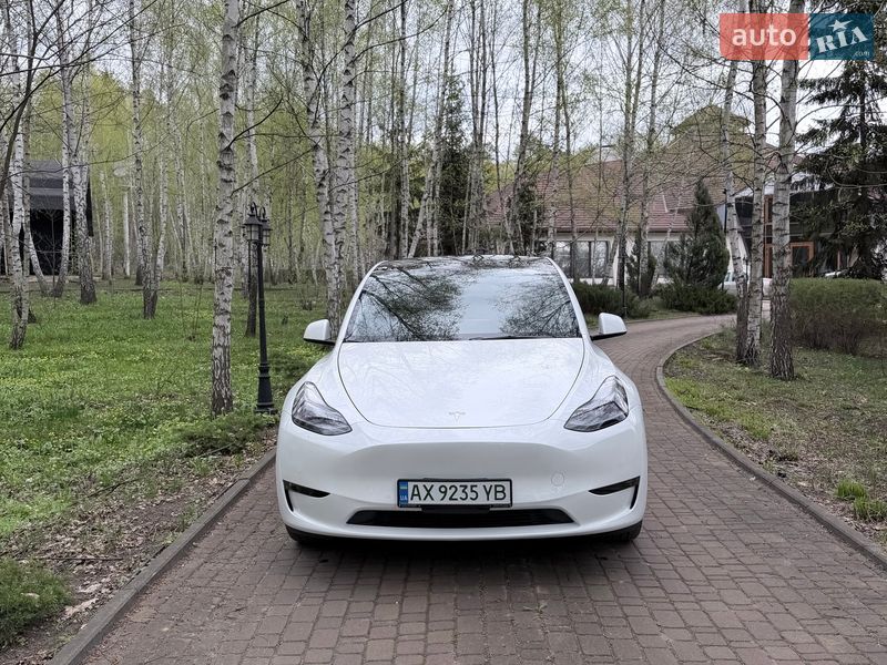 Tesla Model Y 2022