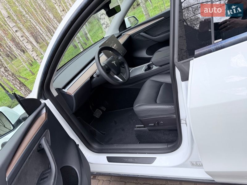 Внедорожник / Кроссовер Tesla Model Y 2022 в Харькове