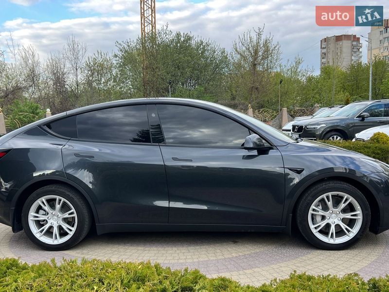 Внедорожник / Кроссовер Tesla Model Y 2024 в Львове