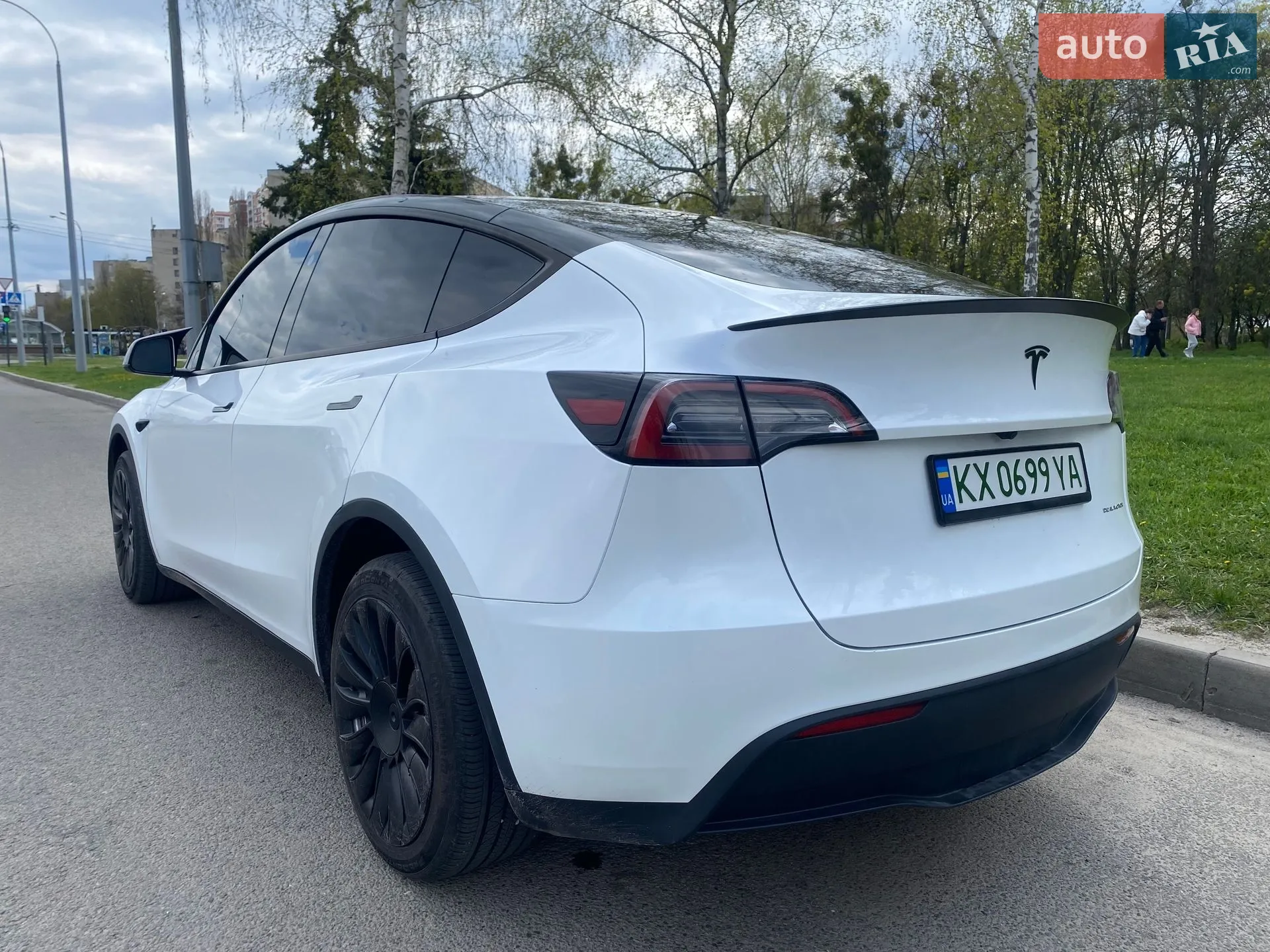 2024 Tesla Model Y - мініатюра 9