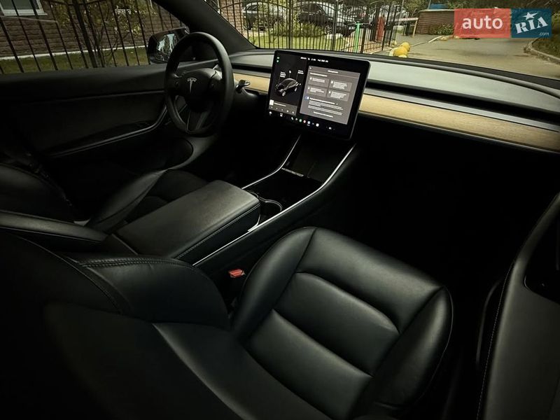 Внедорожник / Кроссовер Tesla Model Y 2020 в Львове