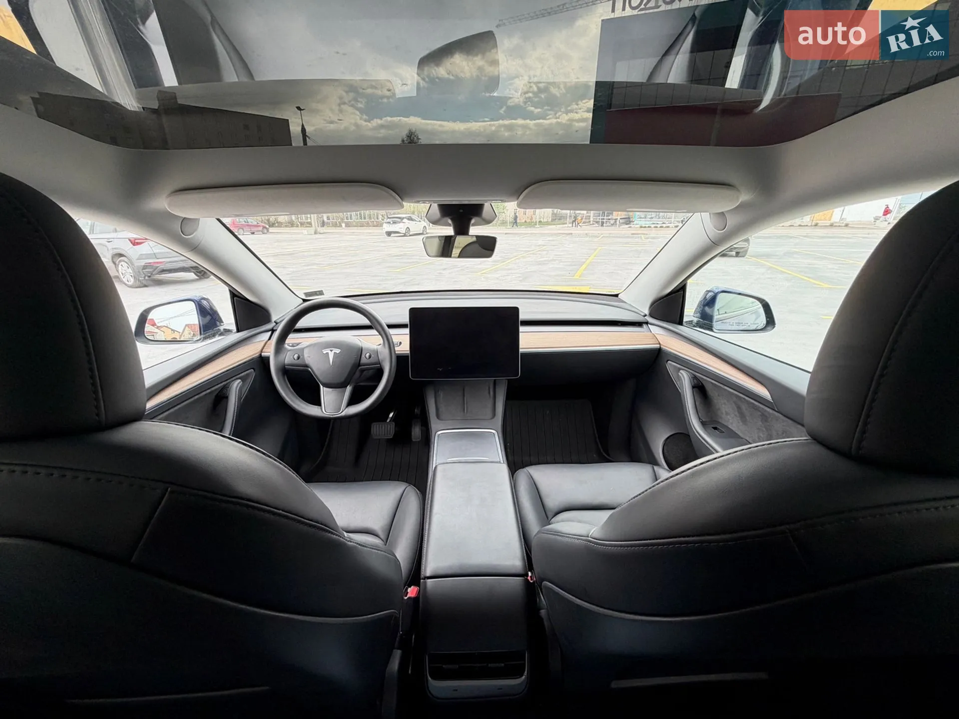 2025 Tesla Model Y - мініатюра 46