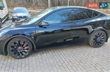 Внедорожник / Кроссовер Tesla Model Y 2021 в Львове