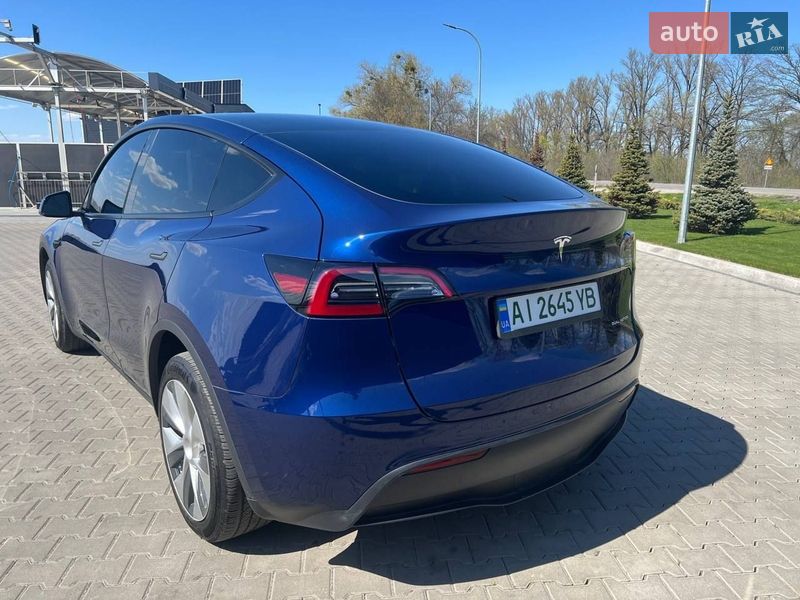 Внедорожник / Кроссовер Tesla Model Y 2023 в Киеве
