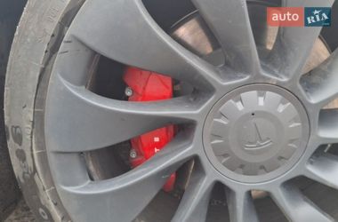 Внедорожник / Кроссовер Tesla Model Y 2024 в Харькове