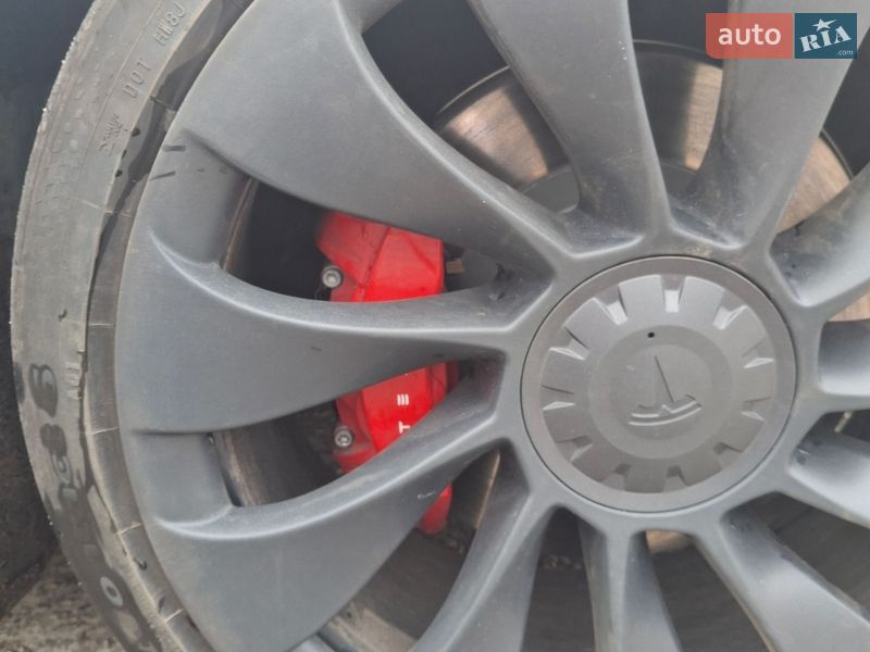 Внедорожник / Кроссовер Tesla Model Y 2024 в Харькове