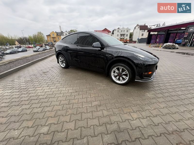 Внедорожник / Кроссовер Tesla Model Y 2020 в Львове