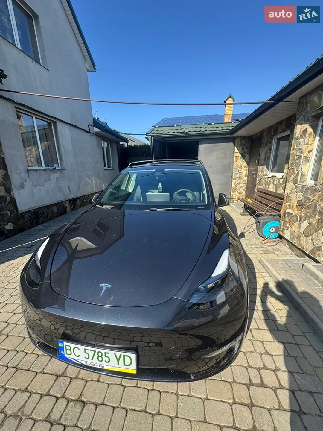 2024 Tesla Model Y - фото 1