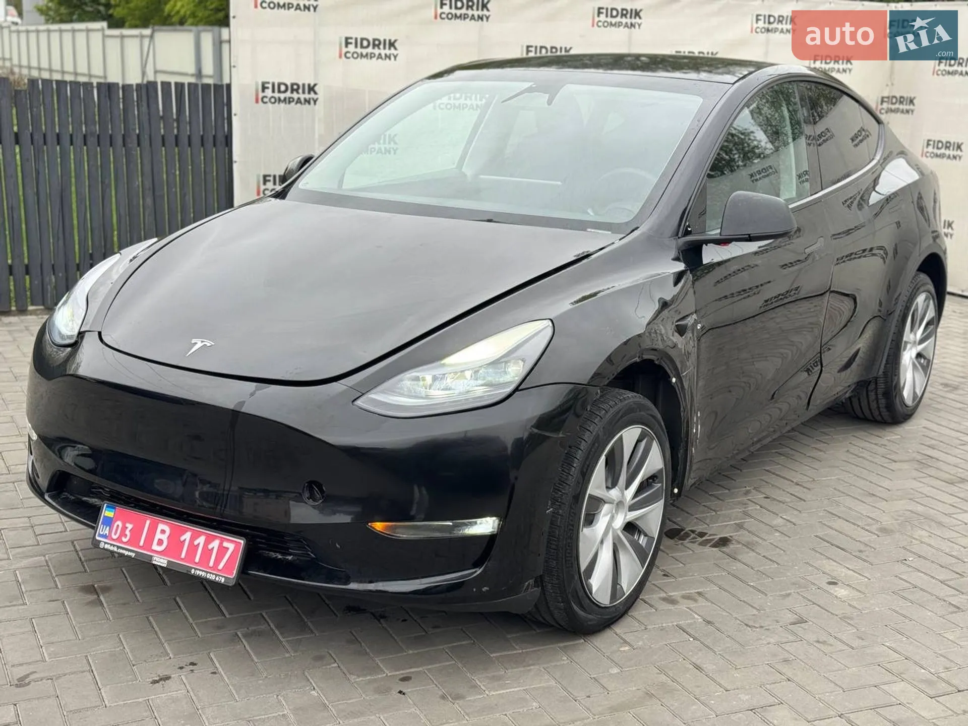 2023 Tesla Model Y - фото 1