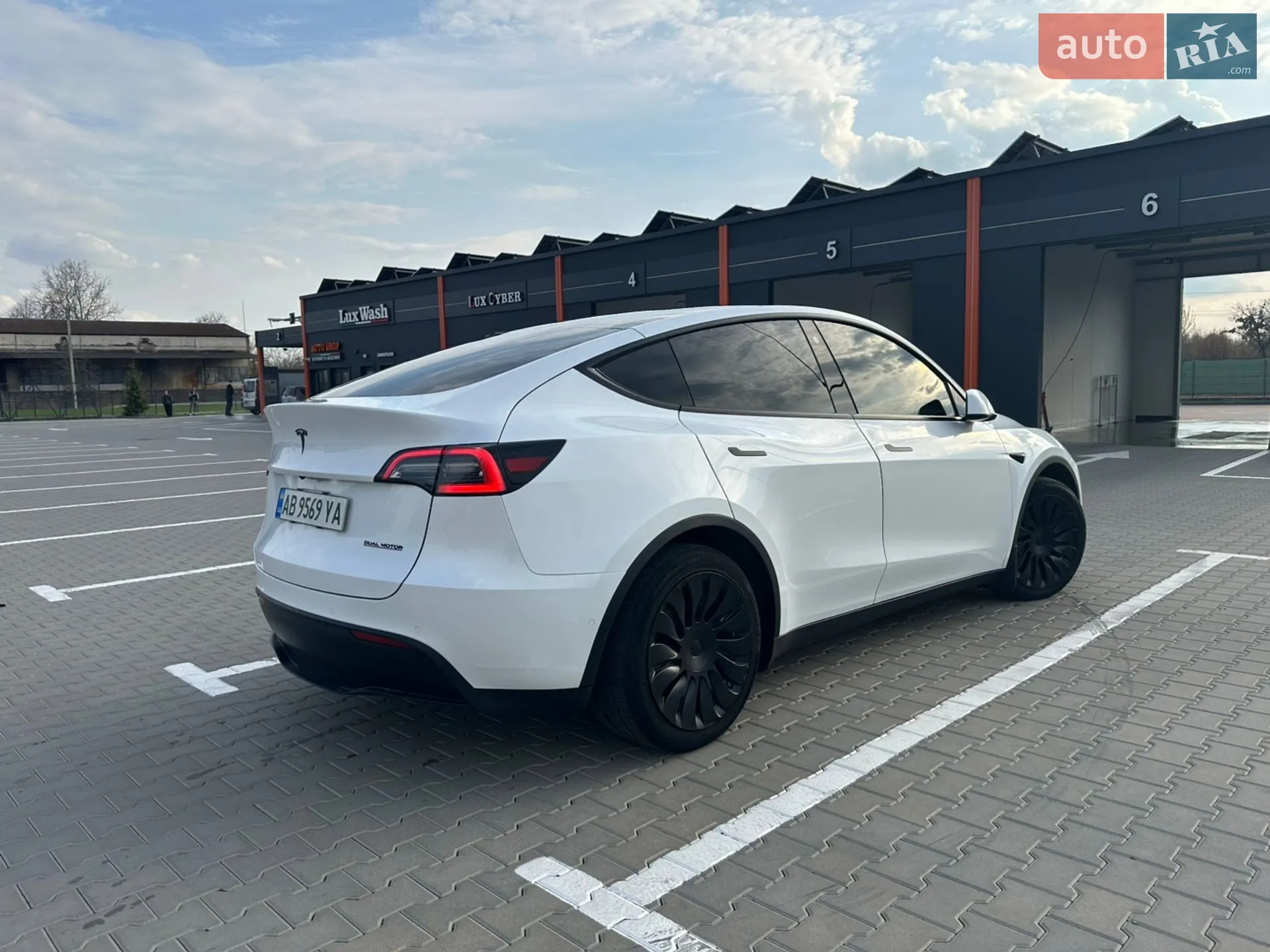 2021 Tesla Model Y - мініатюра 4