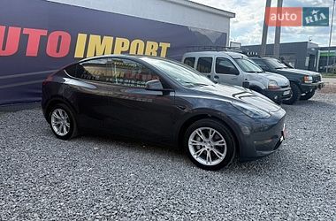 Внедорожник / Кроссовер Tesla Model Y 2024 в Стрые