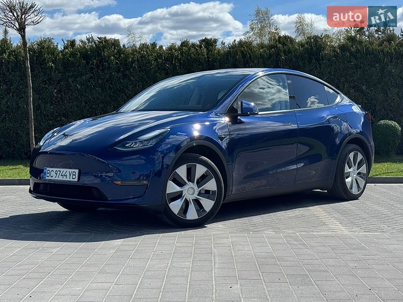 Tesla Model Y 2022