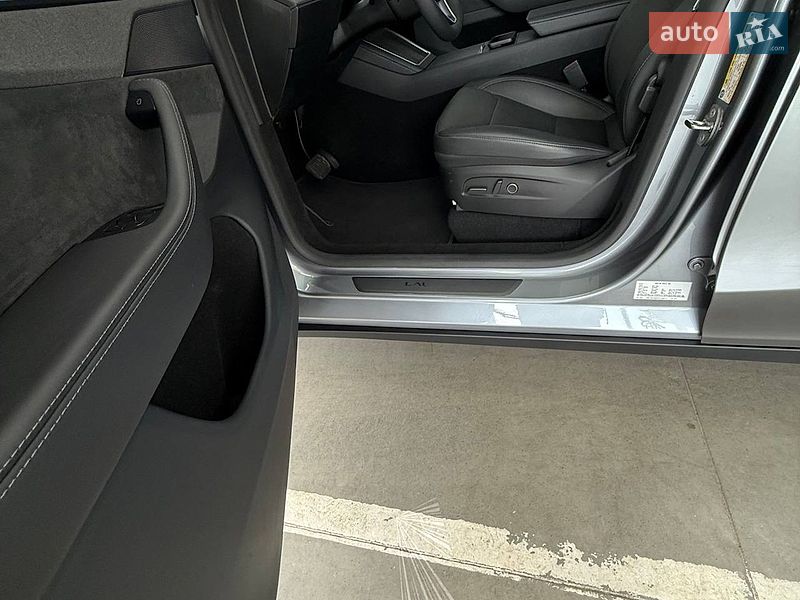 Позашляховик / Кросовер Tesla Model Y 2025 в Одесі