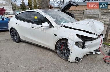 Внедорожник / Кроссовер Tesla Model Y 2021 в Киеве