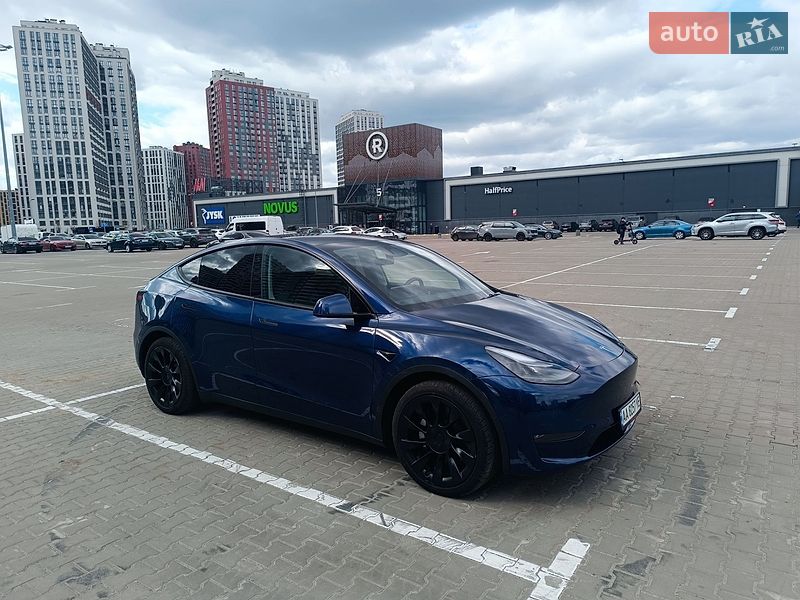 Внедорожник / Кроссовер Tesla Model Y 2023 в Киеве
