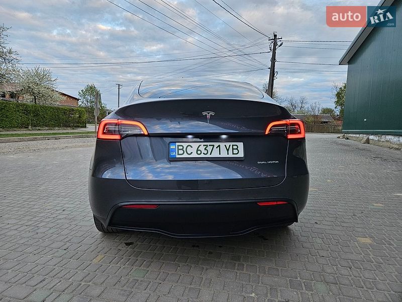 Внедорожник / Кроссовер Tesla Model Y 2023 в Рава-Русской