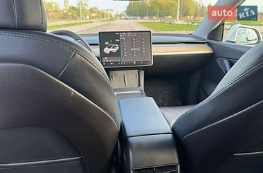 Внедорожник / Кроссовер Tesla Model Y 2020 в Львове