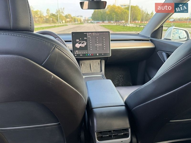 Внедорожник / Кроссовер Tesla Model Y 2020 в Львове