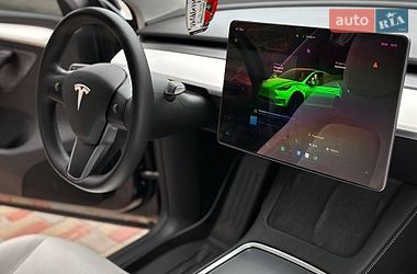 Внедорожник / Кроссовер Tesla Model Y 2024 в Днепре