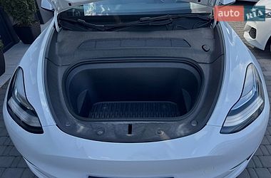 Внедорожник / Кроссовер Tesla Model Y 2023 в Ивано-Франковске