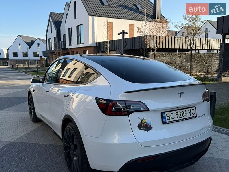 Внедорожник / Кроссовер Tesla Model Y 2022 в Львове
