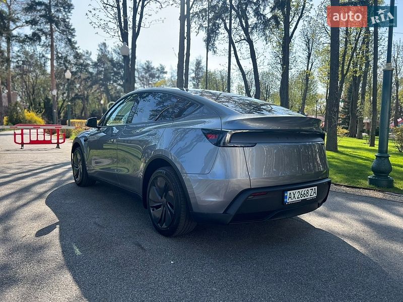 Внедорожник / Кроссовер Tesla Model Y 2025 в Харькове