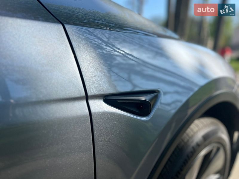 Внедорожник / Кроссовер Tesla Model Y 2025 в Харькове