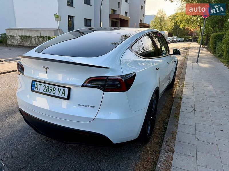 Внедорожник / Кроссовер Tesla Model Y 2022 в Киеве