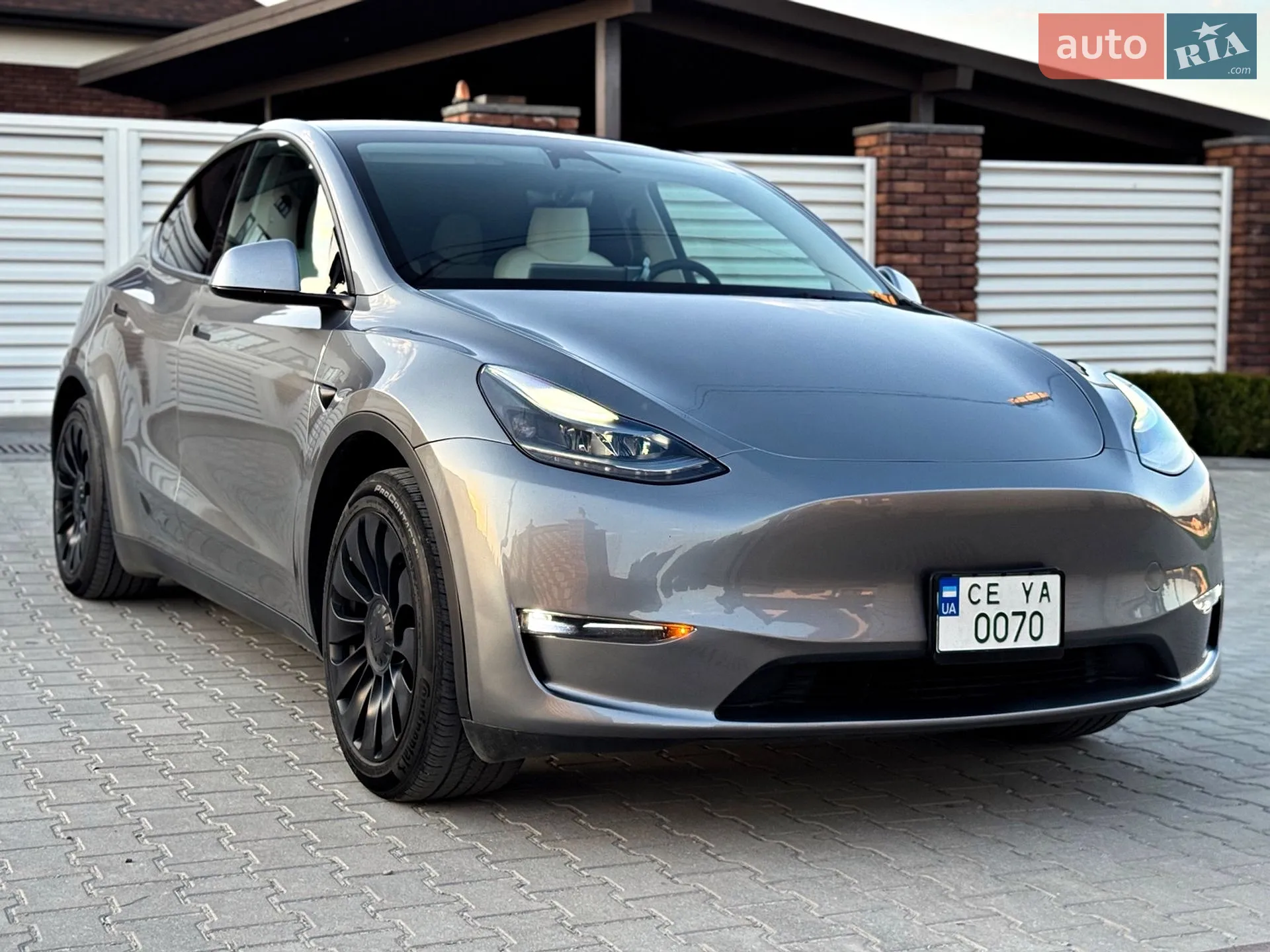 2024 Tesla Model Y - мініатюра 2