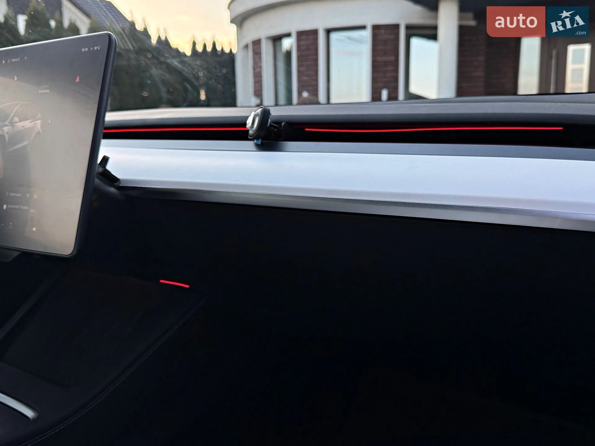 2024 Tesla Model Y - мініатюра 40