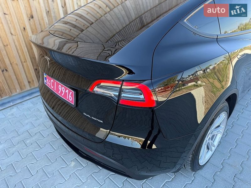 Позашляховик / Кросовер Tesla Model Y 2022 в Львові