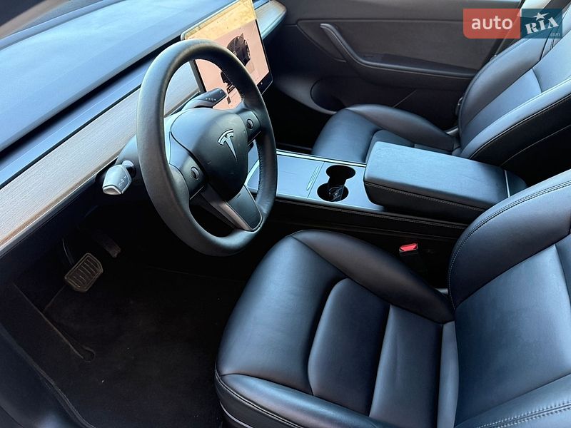 Позашляховик / Кросовер Tesla Model Y 2022 в Львові