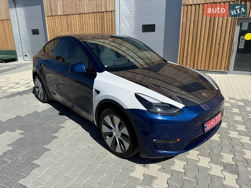 Tesla Model Y 2023
