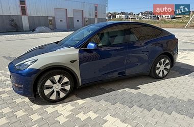 Внедорожник / Кроссовер Tesla Model Y 2023 в Львове