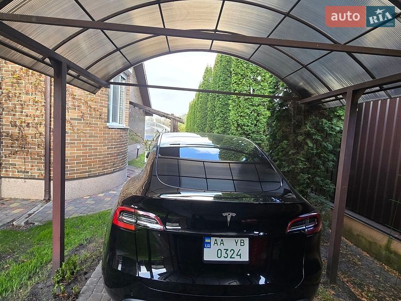 Внедорожник / Кроссовер Tesla Model Y 2021 в Киеве