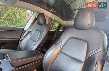 Внедорожник / Кроссовер Tesla Model Y 2021 в Киеве
