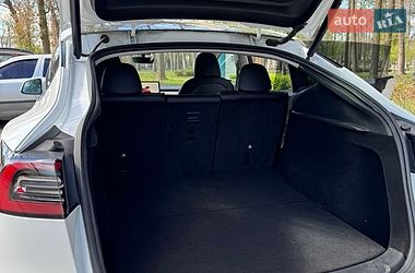 Внедорожник / Кроссовер Tesla Model Y 2023 в Киеве