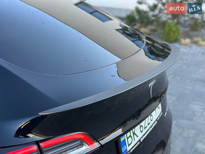 Внедорожник / Кроссовер Tesla Model Y 2021 в Луцке